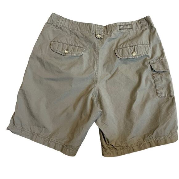Columbia army green cotton cargo utility shorts roll tab hem size 10 - Picture 6 of 11